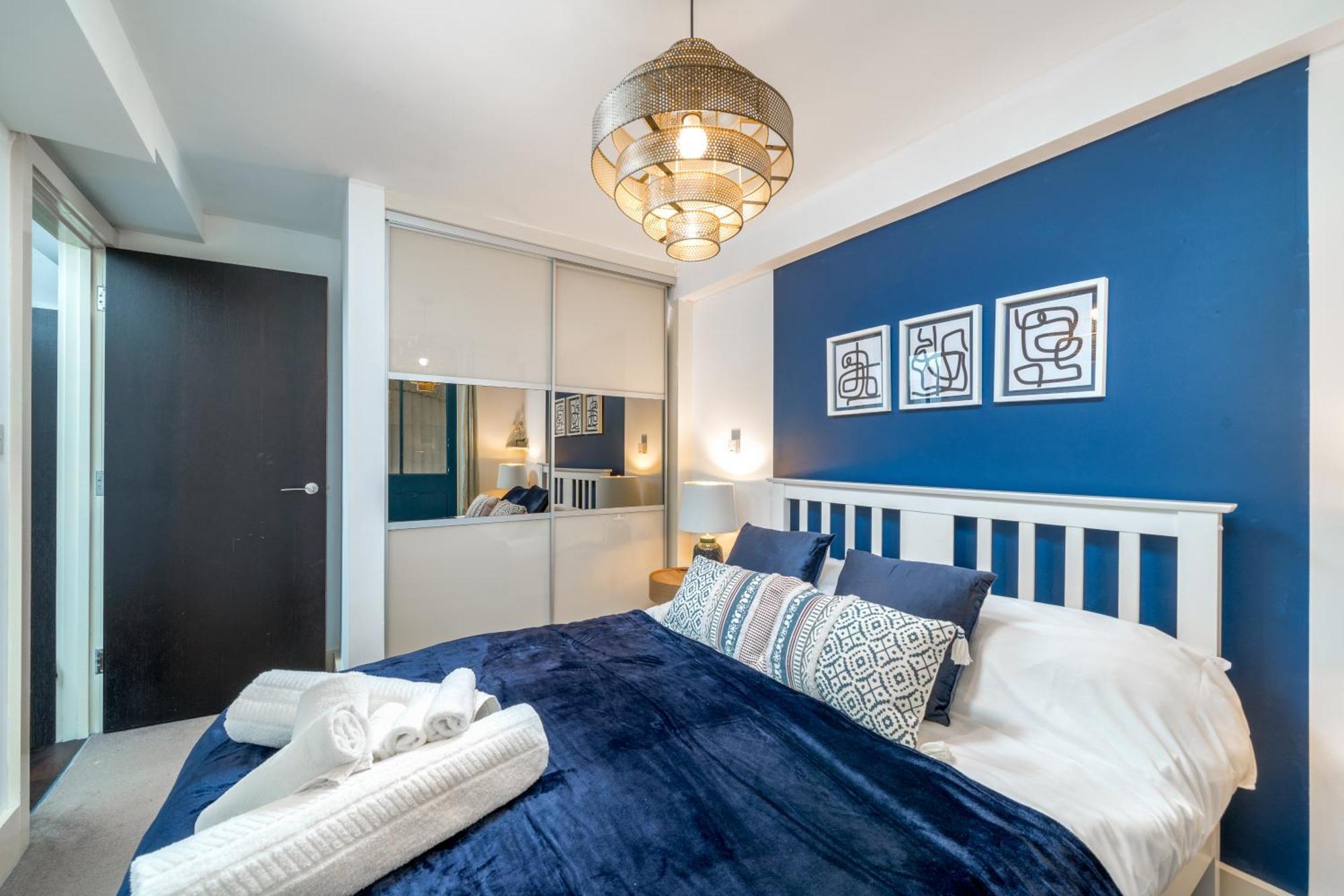 Riverside 1 Bed Basement Flat Near Hampton Court Palace East Molesey Buitenkant foto